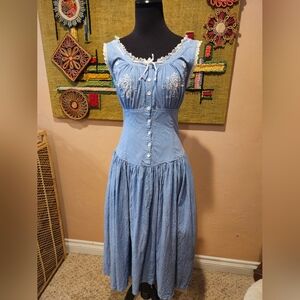 Vintage 90s Starina Paris Chambray Blue & White Embroidered Button Dress